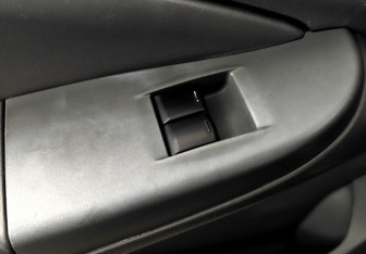 Подержанный автомобиль Nissan Almera Classic 2008 года (14 фото)
