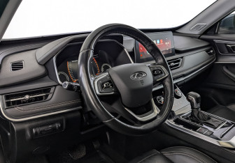 Подержанный автомобиль Chery Tiggo 8 2021 года (15 фото)