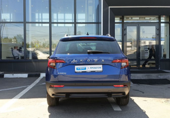 Подержанный автомобиль Skoda Karoq 2020 года (6 фото)