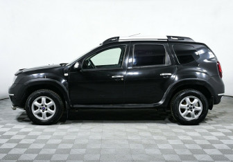 Подержанный автомобиль Renault Duster 2016 года (3 фото)