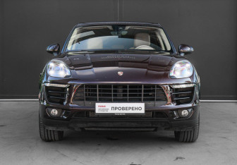 Подержанный автомобиль Porsche Macan 2016 года (2 фото)
