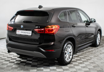 Подержанный автомобиль BMW X1 2017 года (5 фото)