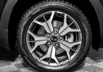 Подержанный автомобиль Kia Seltos 2021 года (17 фото)