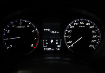 Подержанный автомобиль Mitsubishi Outlander 2018 года (16 фото)