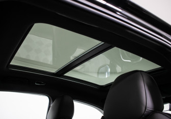 Подержанный автомобиль Geely Tugella 2023 года (11 фото)