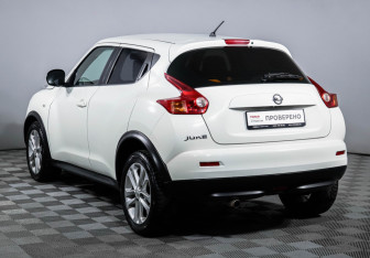 Подержанный автомобиль Nissan Juke 2013 года (7 фото)