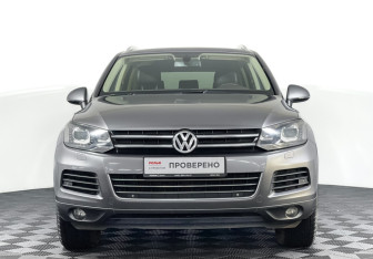 Подержанный автомобиль Volkswagen Touareg 2011 года (2 фото)