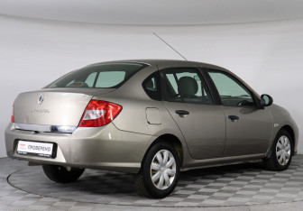 Подержанный автомобиль Renault Symbol 2008 года (3 фото)