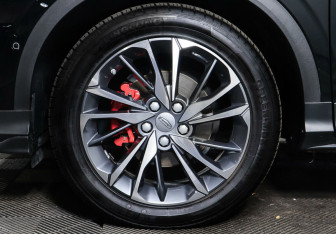 Подержанный автомобиль Geely Coolray 2021 года (8 фото)