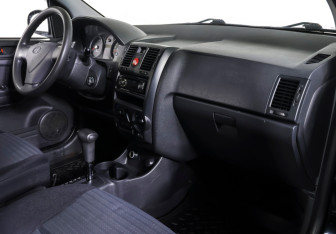 Подержанный автомобиль Hyundai Getz 2008 года (10 фото)