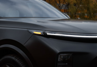 Подержанный автомобиль LiXiang L9 2023 года (15 фото)