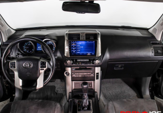Подержанный автомобиль Toyota Land Cruiser Prado 2012 года (14 фото)