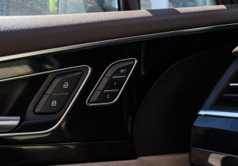 Подержанный автомобиль Audi Q7 2016 года (21 фото)