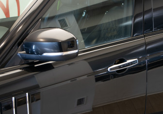 Подержанный автомобиль Land Rover Range Rover 2021 года (40 фото)