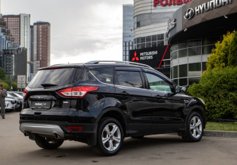 Подержанный автомобиль Ford Kuga 2014 года (4 фото)