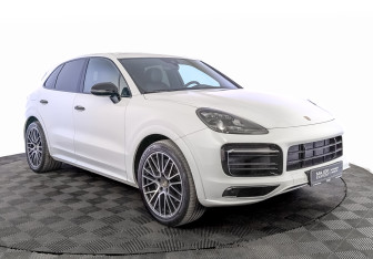 Подержанный автомобиль Porsche Cayenne 2021 года (3 фото)