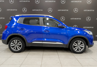 Подержанный автомобиль Chery Tiggo 4 2022 года (4 фото)