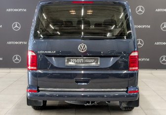 Подержанный автомобиль Volkswagen Caravelle 2018 года (6 фото)