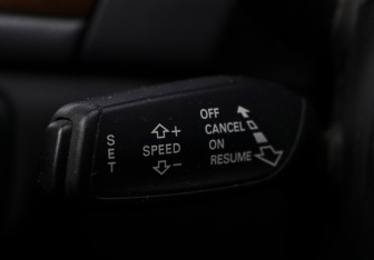 Подержанный автомобиль Audi A6 Sedan 2015 года (19 фото)