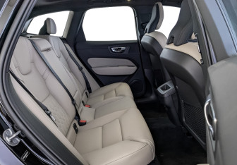 Новый Volvo XC60 2025 (12 фото)