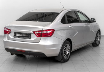 Подержанный автомобиль LADA (ВАЗ) Vesta Sedan 2019 года (5 фото)