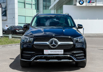 Подержанный автомобиль Mercedes-Benz GLE 2021 года (2 фото)
