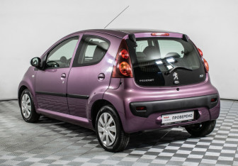 Подержанный автомобиль Peugeot 107 2013 года (7 фото)