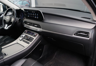 Подержанный автомобиль Hyundai Palisade 2022 года (17 фото)