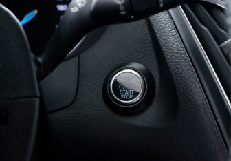 Подержанный автомобиль Ford Focus Hatchback 2019 года (8 фото)