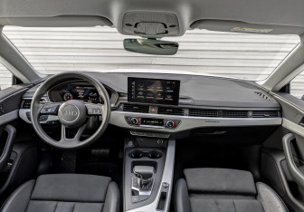 Подержанный автомобиль Audi A5 Liftback 2024 года (14 фото)