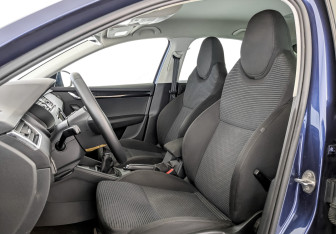 Подержанный автомобиль Skoda Octavia Liftback 2015 года (20 фото)