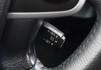 Подержанный автомобиль Toyota Camry Sedan 2012 года (14 фото)