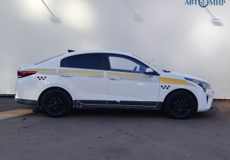 Подержанный автомобиль Kia Rio Sedan 2022 года (4 фото)