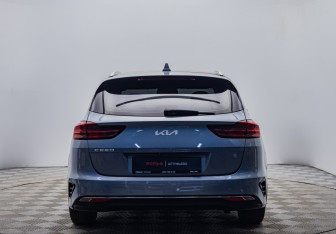 Подержанный автомобиль Kia Ceed Wagon 2021 года (4 фото)