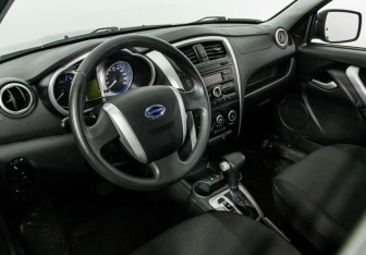 Подержанный автомобиль Datsun mi-DO 2015 года (7 фото)