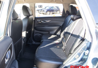Подержанный автомобиль Nissan X-Trail 2020 года (8 фото)