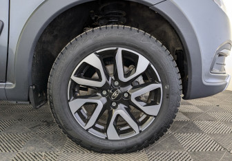 Подержанный автомобиль LADA (ВАЗ) Granta Wagon 2025 года (18 фото)