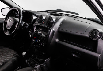 Подержанный автомобиль LADA (ВАЗ) Granta Sedan 2017 года (9 фото)