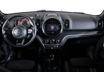 Подержанный автомобиль MINI Countryman 2021 года (12 фото)