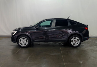 Подержанный автомобиль Renault Arkana 2019 года (8 фото)