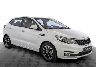 Подержанный автомобиль Kia Rio Hatchback 2017 года (3 фото)