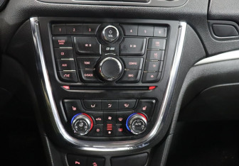 Подержанный автомобиль Opel Mokka 2013 года (18 фото)