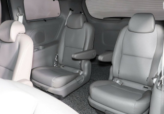 Подержанный автомобиль Kia Carnival 2019 года (22 фото)