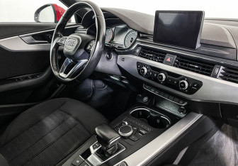Подержанный автомобиль Audi A4 Wagon 2016 года (9 фото)