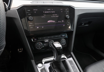 Подержанный автомобиль Volkswagen Arteon 2019 года (20 фото)