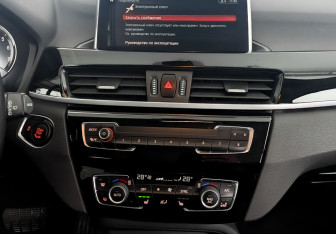 Подержанный автомобиль BMW X1 2020 года (15 фото)