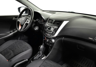 Подержанный автомобиль Hyundai Solaris Sedan 2015 года (7 фото)