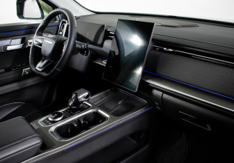 Подержанный автомобиль Jaecoo J7 2023 года (10 фото)