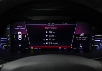 Подержанный автомобиль Skoda Octavia Liftback 2018 года (12 фото)
