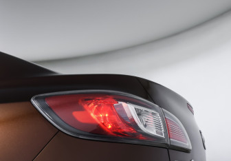 Подержанный автомобиль Mazda 3 Sedan 2012 года (19 фото)